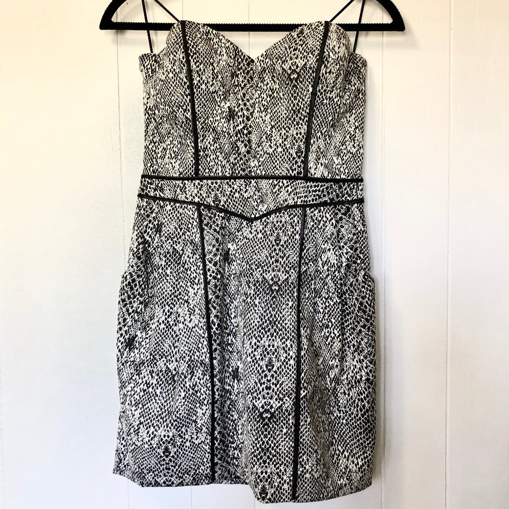 NEW GUESS STRAPLESS SNAKE TULIP DRESS 6SZ